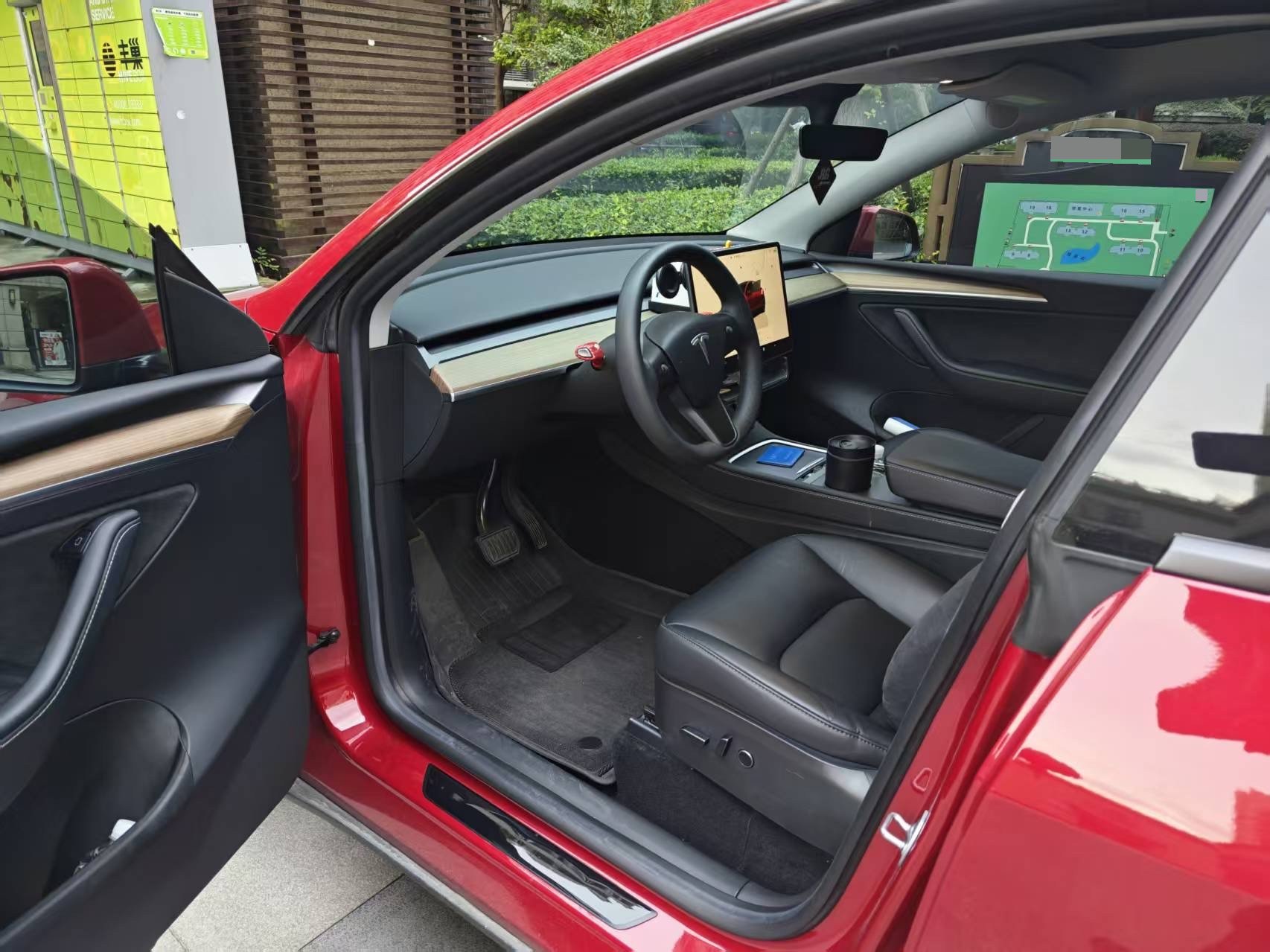 Tesla Model Y 2023 #4 Tesla Model Y 2023 immagine di auto #4
