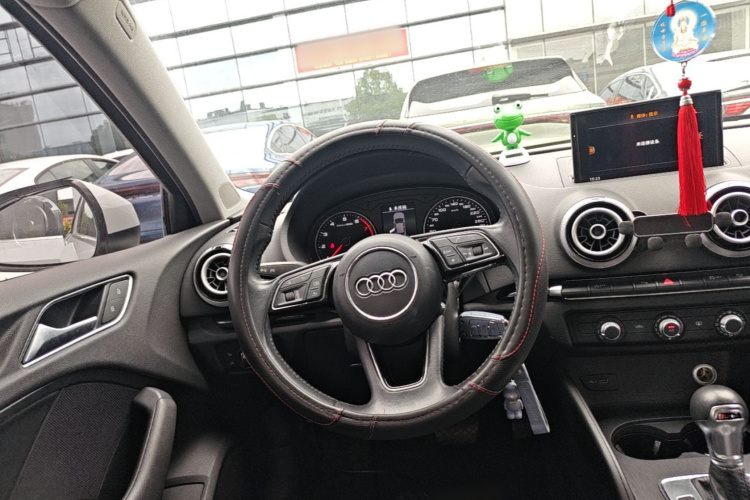 Audi A3 2018 #15 Audi A3 2018 car image #15