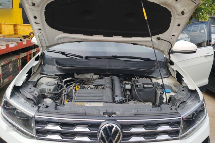 Volkswagen T-Cross 2021 #22 Volkswagen T-Cross 2021 car image #22