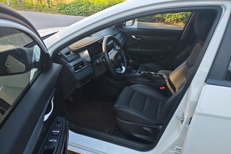 GEELY Emgrand 2021 #16 GEELY Emgrand 2021 car image #16