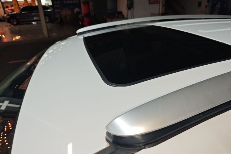 GEELY Vision X6 2017 immagine di auto #25