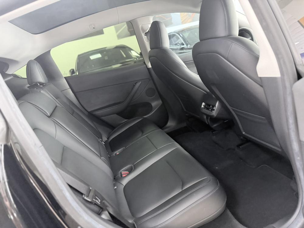 Tesla Model Y 2022 car image #13