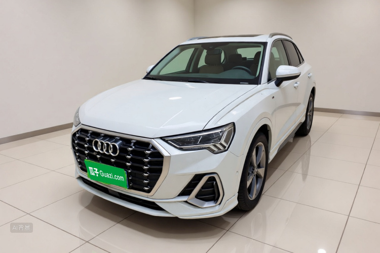 Audi Q3 2021 car image #2