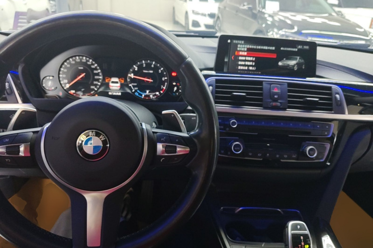 BMW 3 Series 2019 #10 BMW 3 Series 2019 car image #10