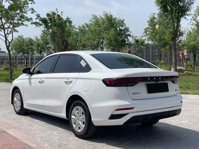 GEELY Emgrand 2025 image de voiture #12