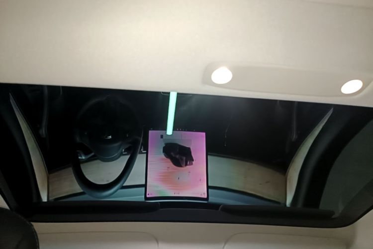 Tesla Model 3 2022 car image #20