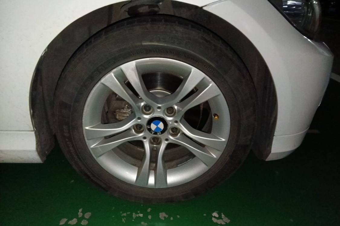 BMW 3 Series 2011 #9 BMW 3 Series 2011 car image #9