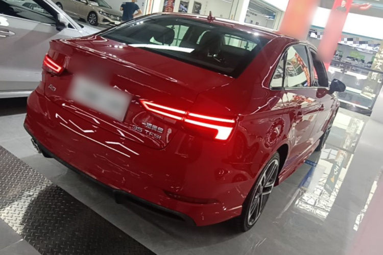 Audi A3 2018 car image #7