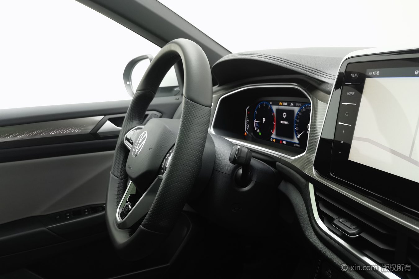 Volkswagen T-Roc 2025 car image #23