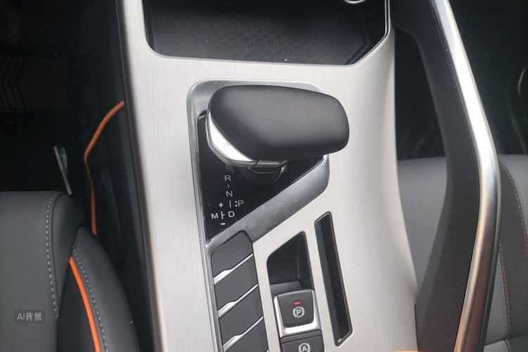 GEELY Coolray 2024 car image #16