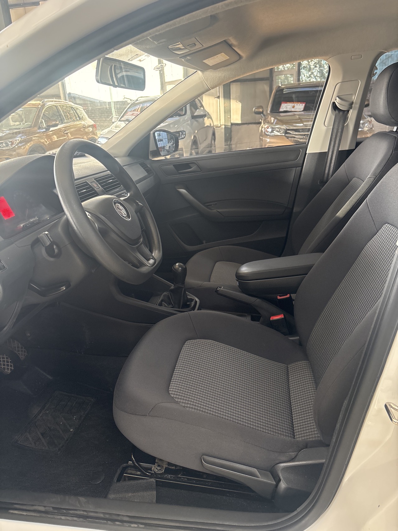 Volkswagen Santana 2017 car image #4
