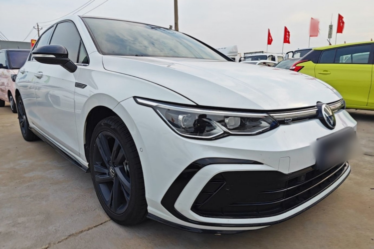 Volkswagen Golf 2021 car image #4