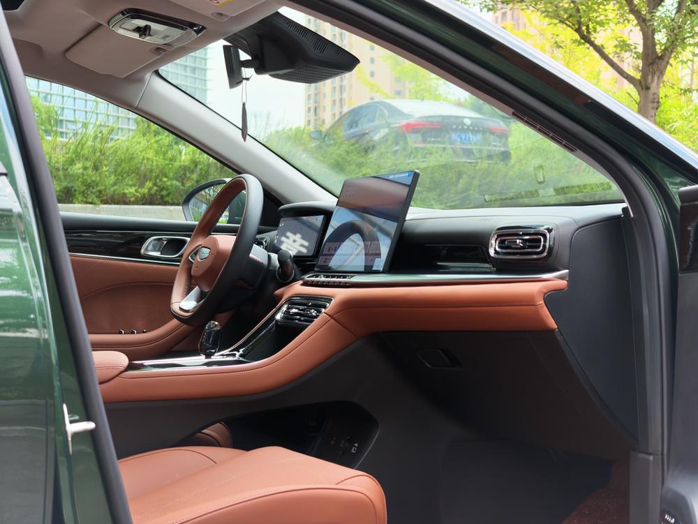 GEELY Emgrand 2026 car image #24