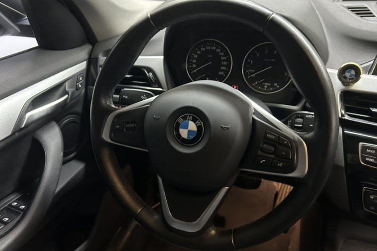 BMW X1 2016 immagine di auto #12