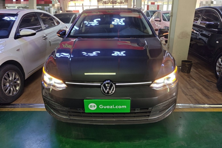 Volkswagen Golf 2021 car image #3
