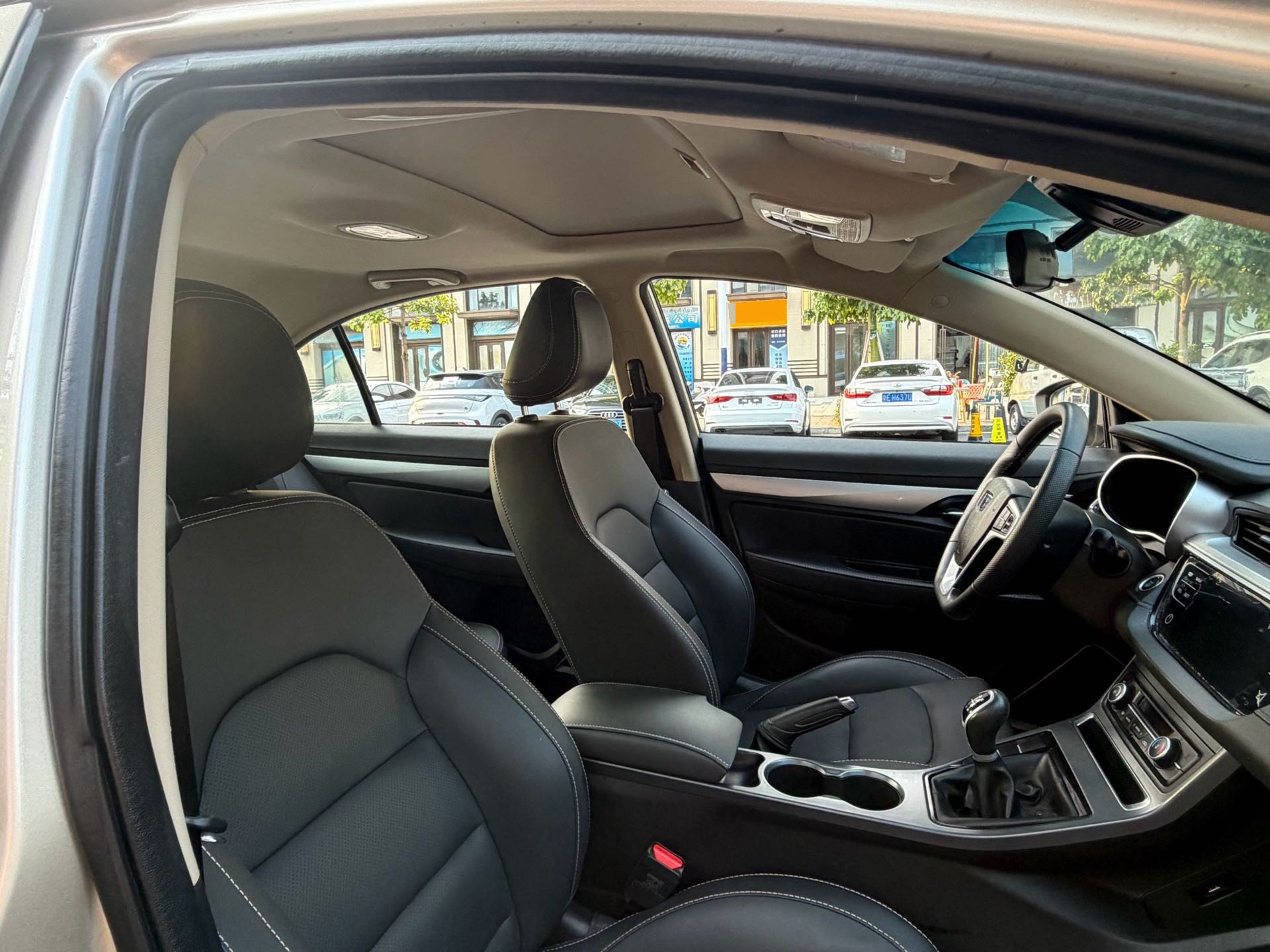 GEELY Emgrand 2019 #10 GEELY Emgrand 2019 car image #10