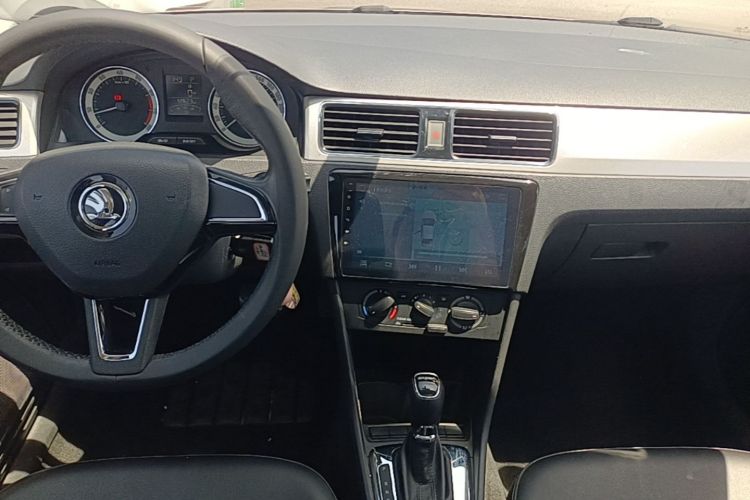 Skoda Rapid 2018 #13 Skoda Rapid 2018 image de voiture #13