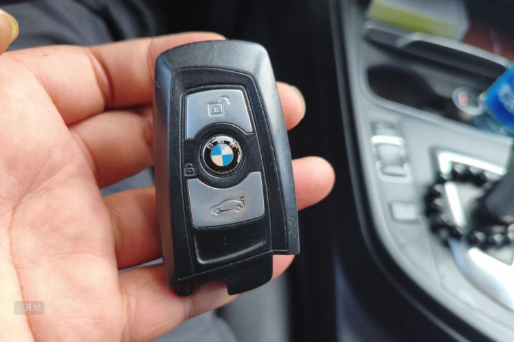 BMW 3 Series 2017 #10 BMW 3 Series 2017 car image #10