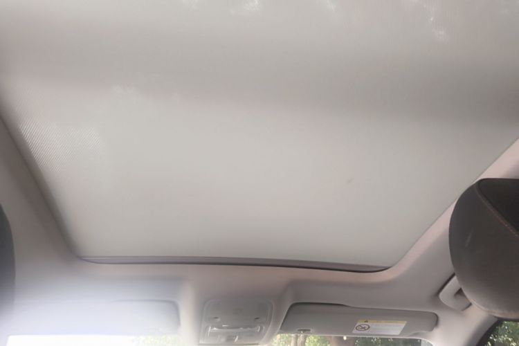 Audi Q3 2018 car image #18