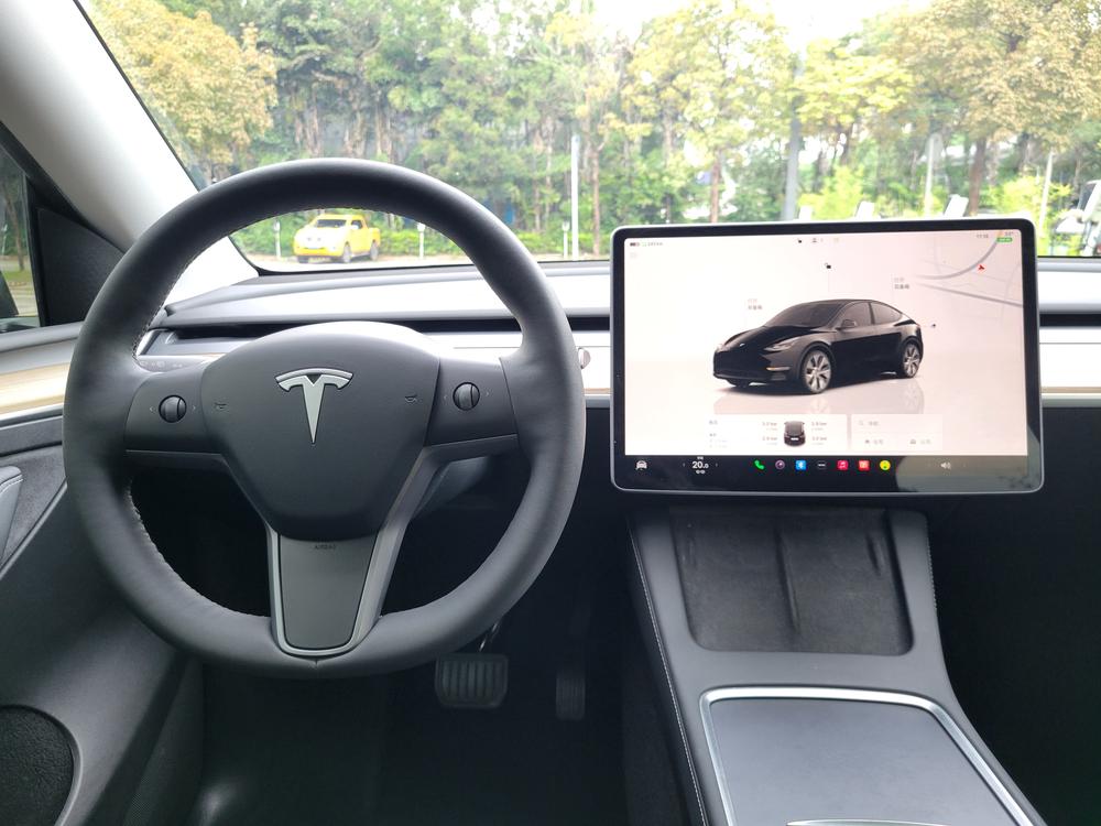 Tesla Model Y 2023 #18 Tesla Model Y 2023 car image #18