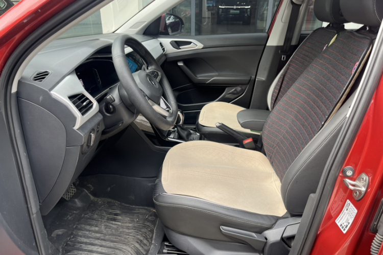 Volkswagen Tacqua 2021 #23 Volkswagen Tacqua 2021 صورة سيارة #23