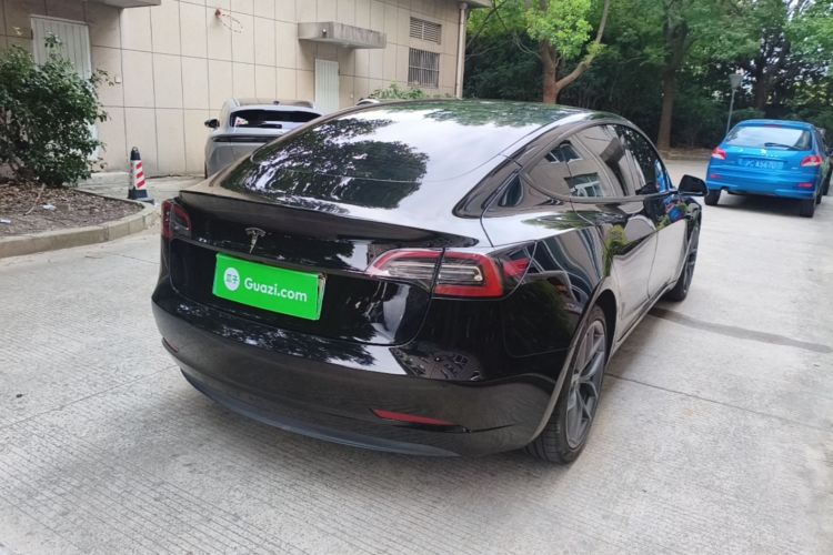 Tesla Model 3 2022 car image #5