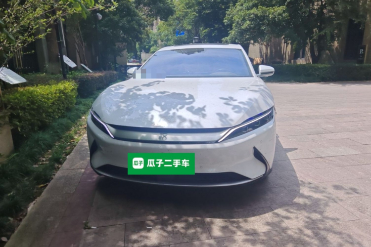 BYD Han 2023 car image #3