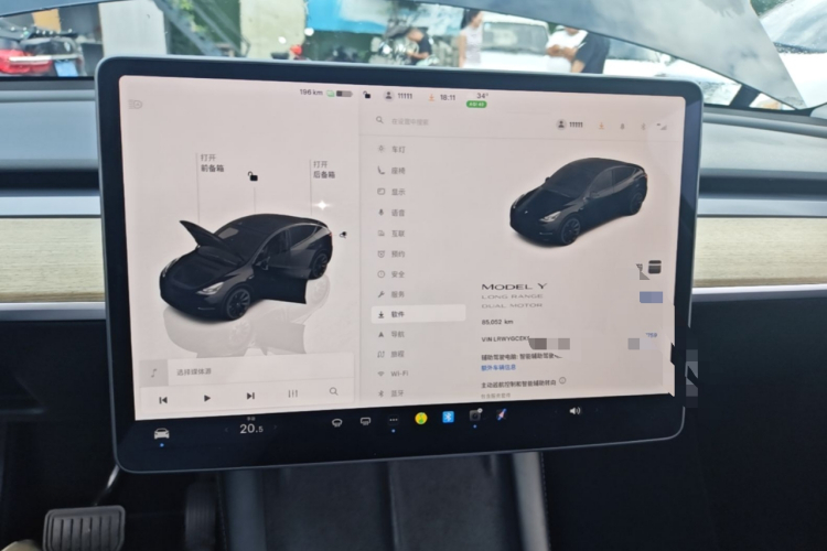 Tesla Model Y 2023 #12 Tesla Model Y 2023 car image #12