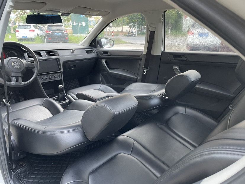 Volkswagen Santana 2017 car image #5