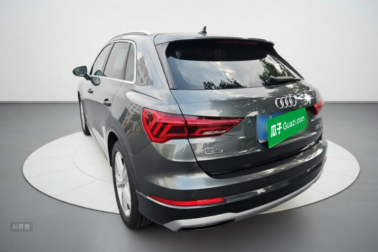 Audi Q3 2020 car image #5