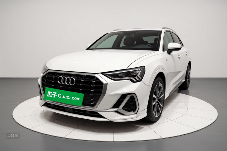 Audi Q3 2020 car image #2