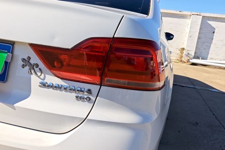 Volkswagen Santana 2016 imagen de coche #8