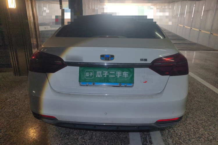 GEELY Emgrand 2018 imagem de carro #4