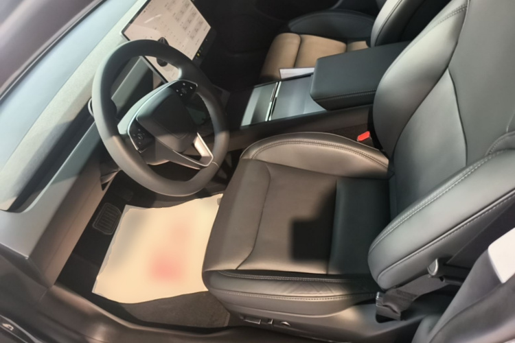 Tesla Model 3 2024 car image #15