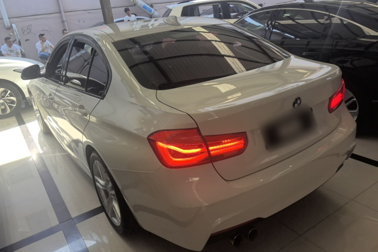BMW 3 Series 2018 #5 BMW 3 Series 2018 car image #5