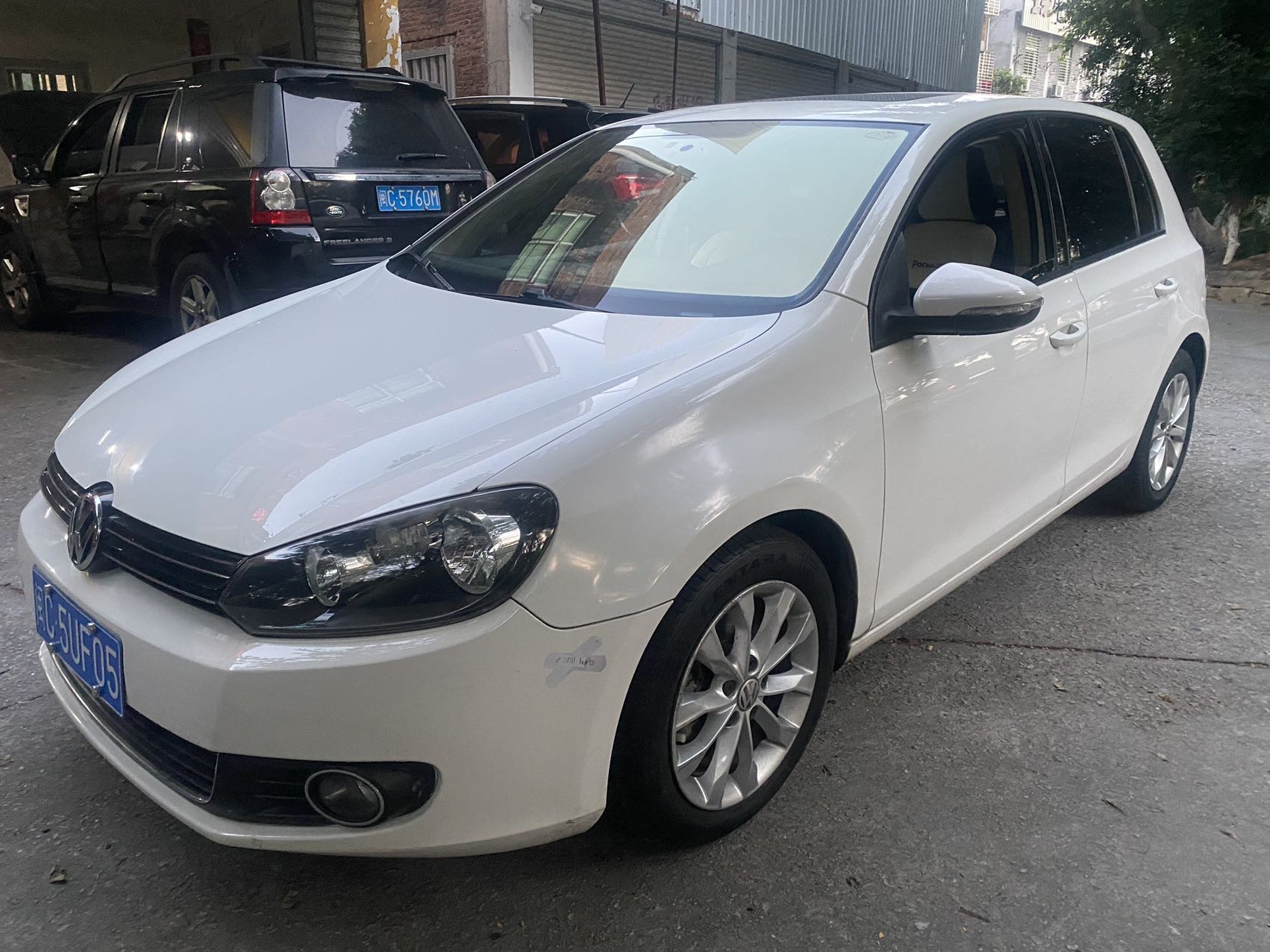 Volkswagen Golf 2010 Volkswagen Golf 2010 car image
