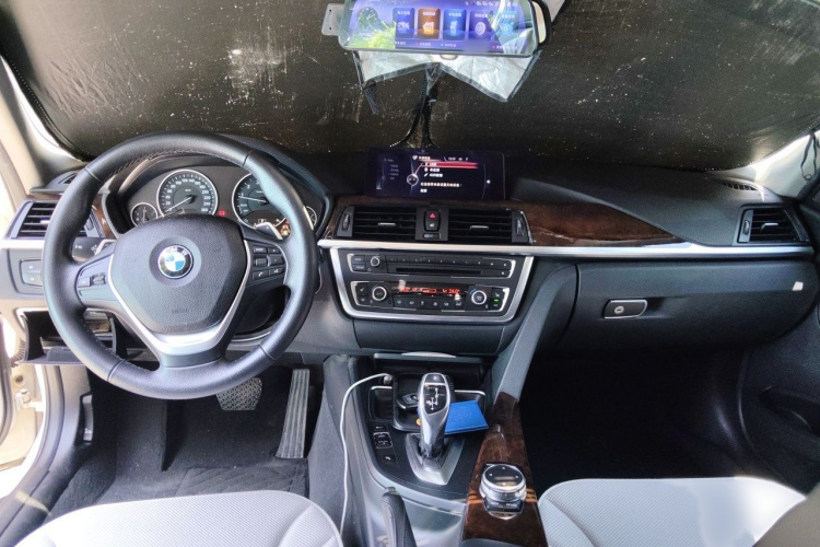 BMW 3 Series 2015 car image #27