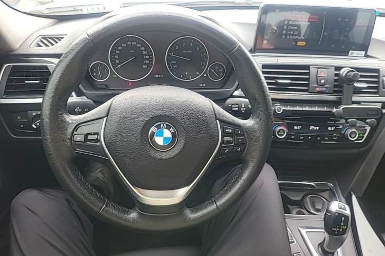 BMW 3 Series 2017 #11 BMW 3 Series 2017 car image #11