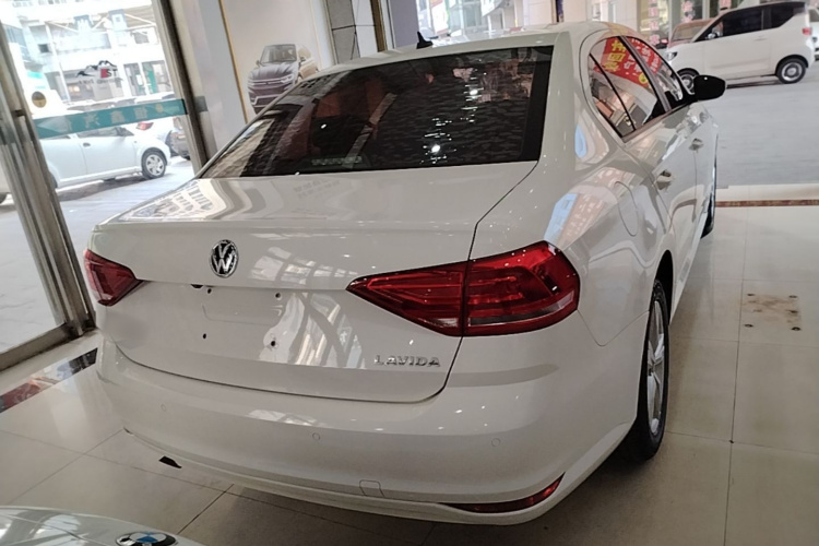 Volkswagen Lavida 2019 #6 Volkswagen Lavida 2019 car image #6