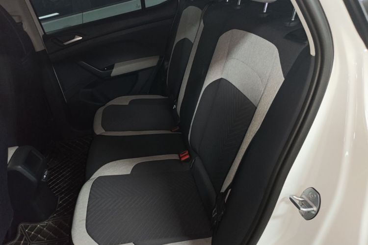 Volkswagen Tharu 2025 car image #17