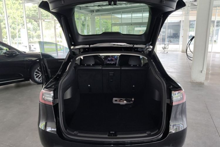 Tesla Model Y 2023 #19 Tesla Model Y 2023 car image #19