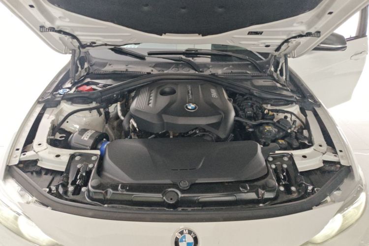BMW 3 Series 2018 #22 BMW 3 Series 2018 car image #22