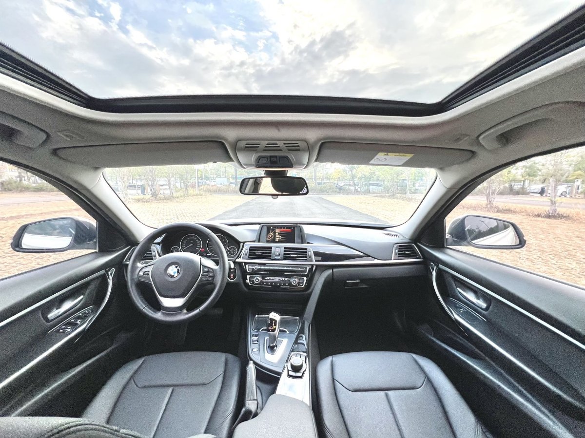 BMW 3 Series 2017 car image #4