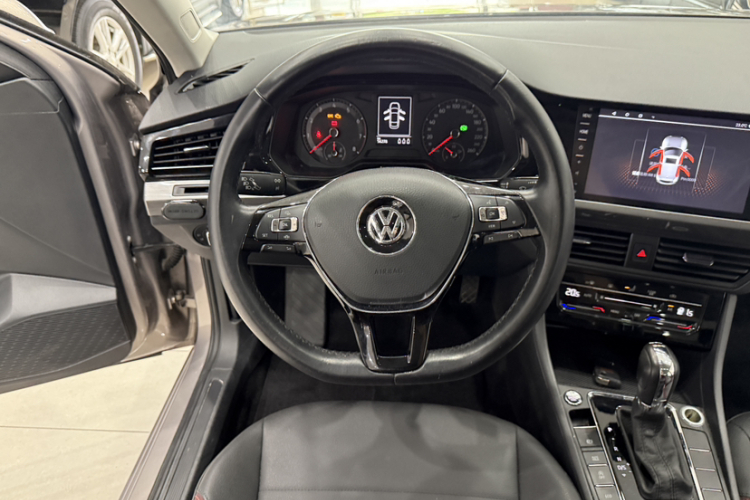 Volkswagen Bora 2020 car image #21