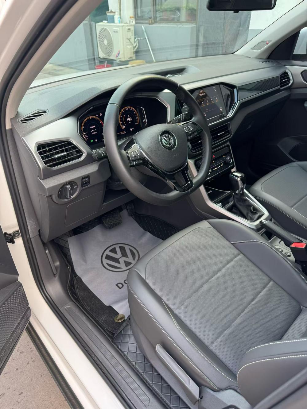 Volkswagen T-Cross 2019 #8 Volkswagen T-Cross 2019 car image #8