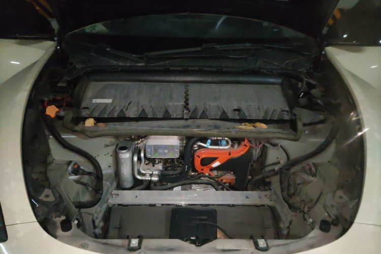 Tesla Model Y 2022 car image #18