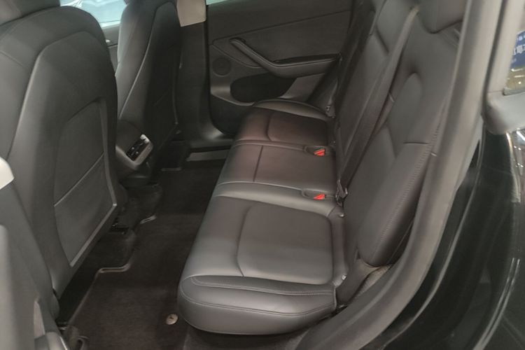 Tesla Model Y 2021 #17 Tesla Model Y 2021 car image #17