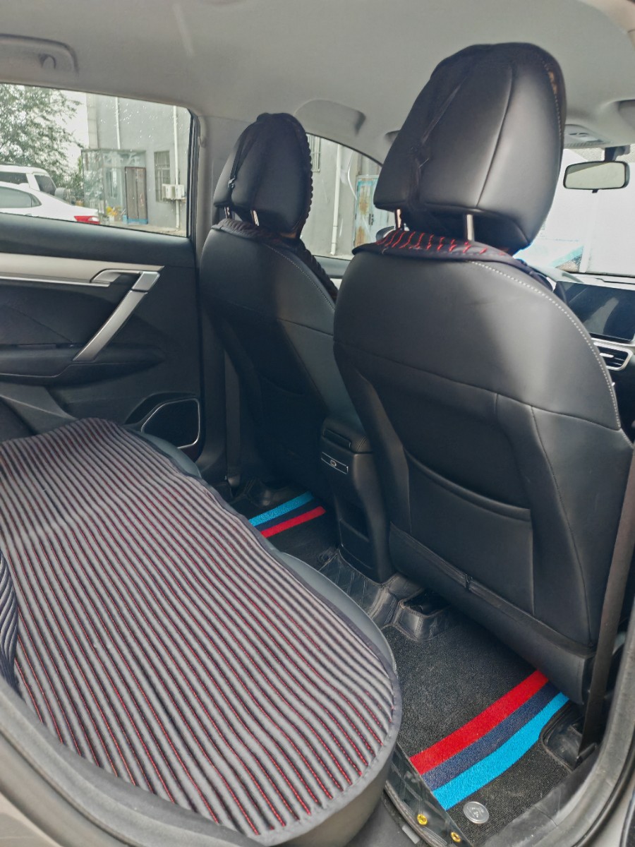 GEELY Coolray 2026 car image #6
