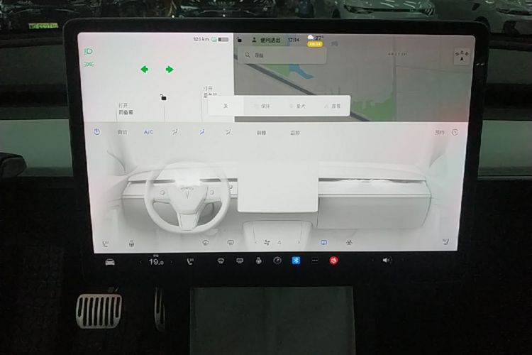 Tesla Model Y 2021 #13 Tesla Model Y 2021 car image #13
