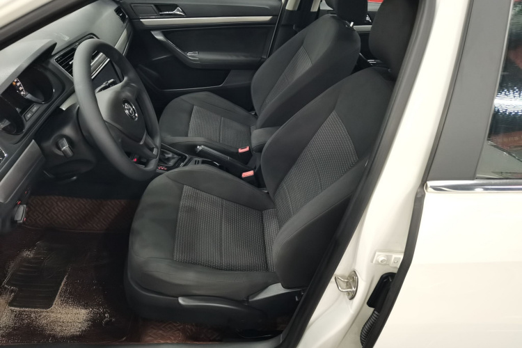 Volkswagen Lavida 2018 car image #15